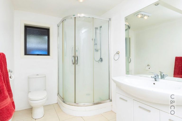 Photo of property in 24 Waikoukou Valley Road, Waimauku, 0812