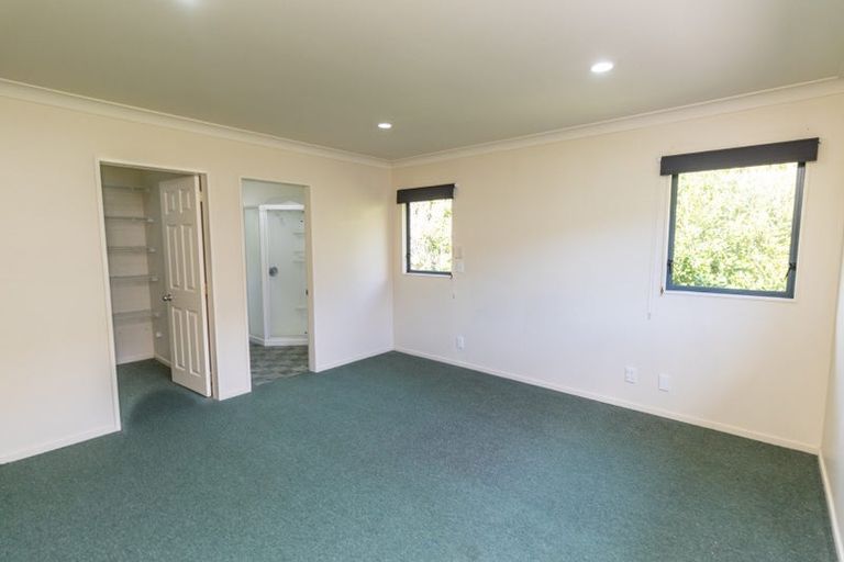 Photo of property in 43 Amesbury Drive, Churton Park, Wellington, 6037