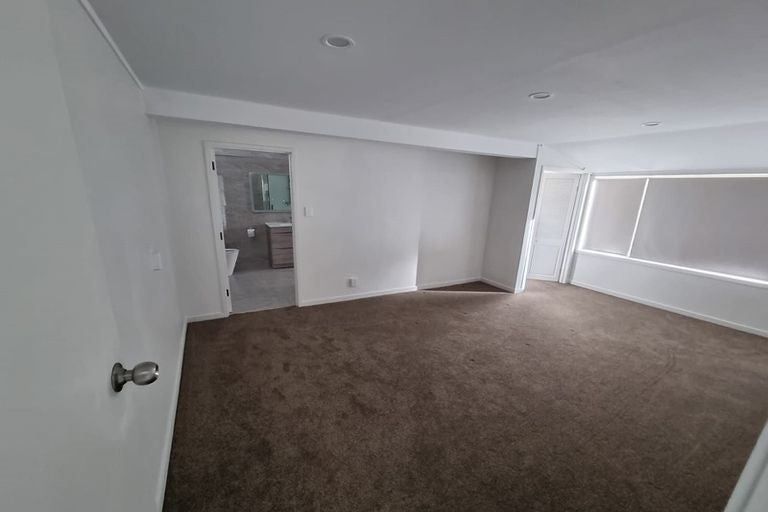 Photo of property in 466 Taupaki Road, Kumeu, 0892