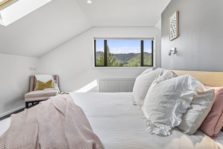 Photo of property in 7 Corner Peak Lane, Lake Hawea, 9382