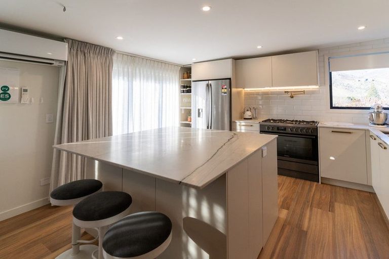 Photo of property in 60 Donegal Street, Cromwell, 9310