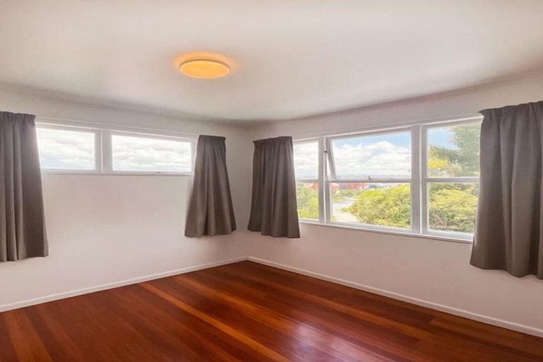Photo of property in 1/13 Bowman Road, Forrest Hill, Auckland, 0620