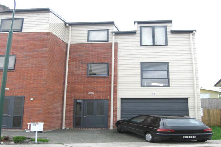 Photo of property in 13 Barnea Circle, Glen Eden, Auckland, 0602