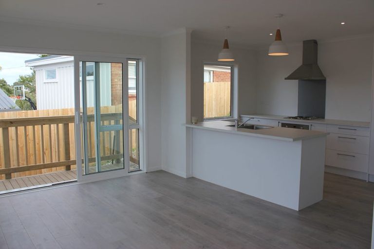 Photo of property in 10 Fordham Street, Beach Haven, Auckland, 0626