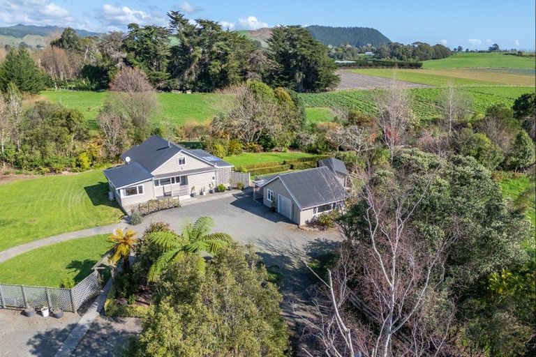 Photo of property in 15 Gleeson Road, Manakau, Levin, 5573