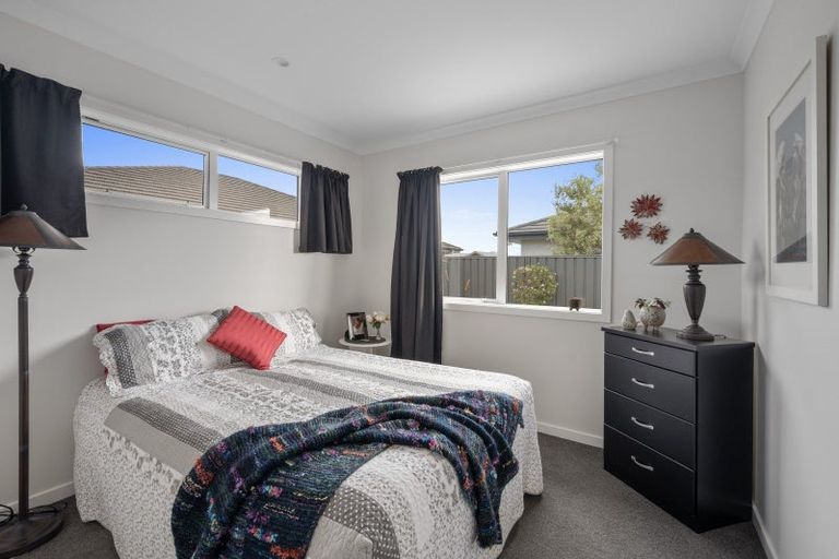 Photo of property in 8 Rakaia Way, Poraiti, Napier, 4112