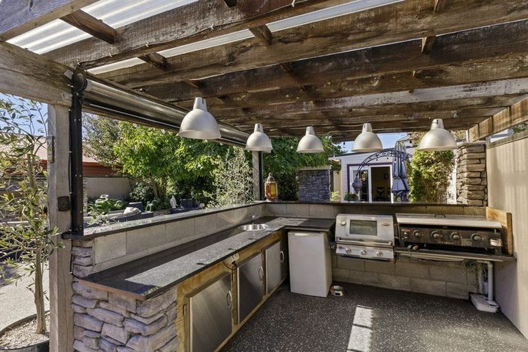 Photo of property in 104 Richmond Street, Petone, Lower Hutt, 5012