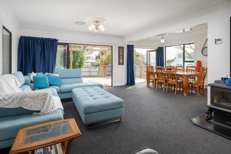 Photo of property in 43 Holdaway Street, Riversdale, Blenheim, 7201