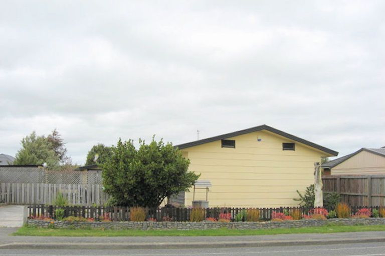 Photo of property in 12 East Belt, Rangiora, 7400