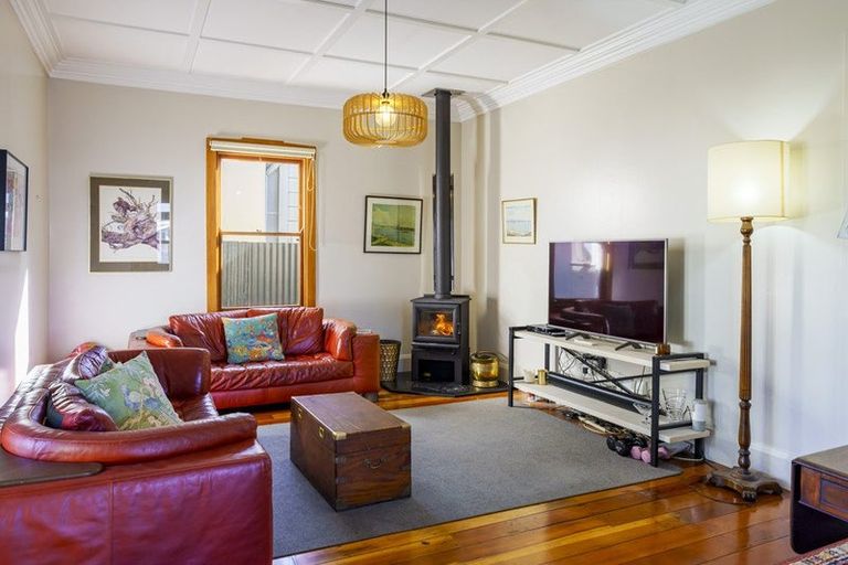 Photo of property in 76 Vigor Brown Street, Napier South, Napier, 4110