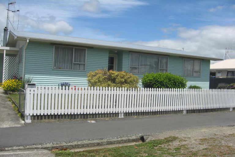 Photo of property in 10a Edward Street, Pahiatua, 4910