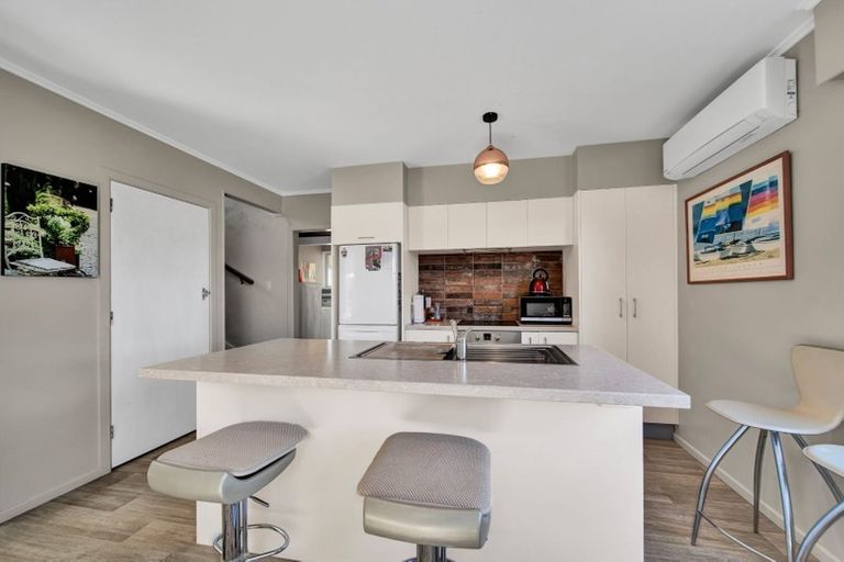 Photo of property in 67a Barrett Street, Westown, New Plymouth, 4310