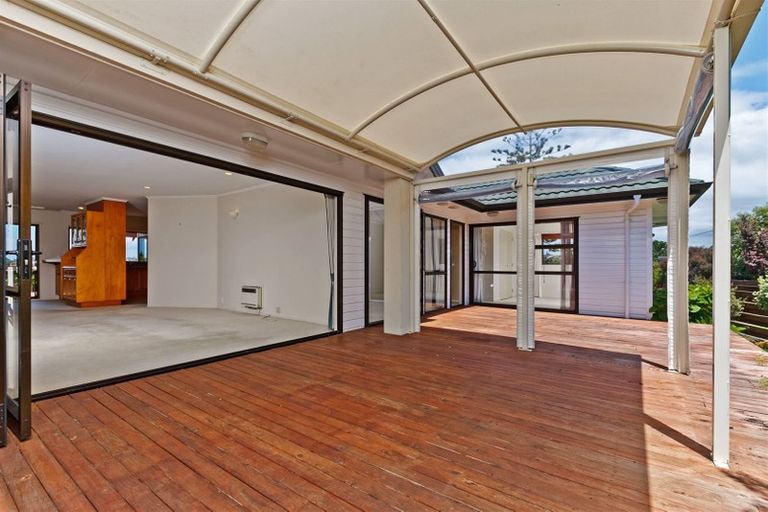 Photo of property in 465 Beach Road, Murrays Bay, Auckland, 0630