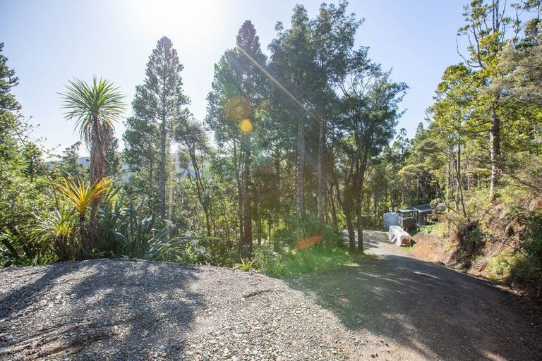 Photo of property in 15 Te Aute Ridge Road, Waitakere, Auckland, 0781