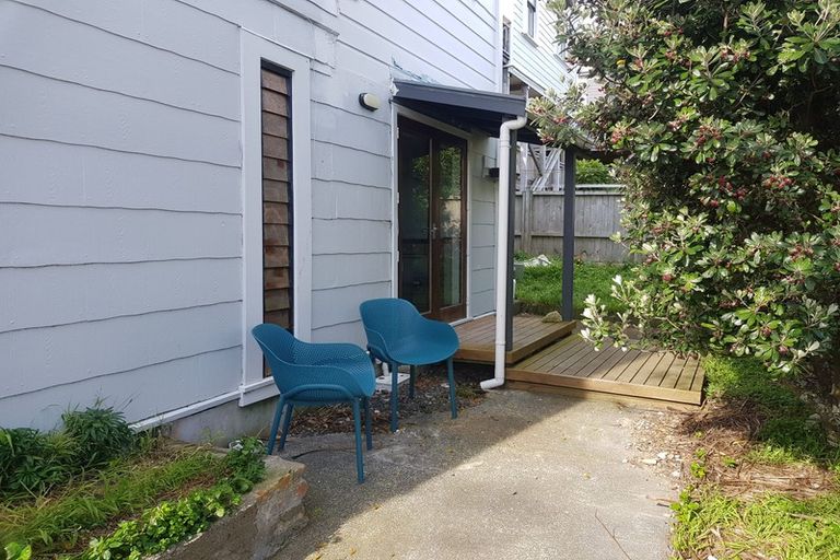 Photo of property in 2 Earls Terrace, Mount Victoria, Wellington, 6011