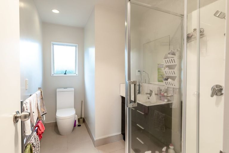 Photo of property in 7 Wattle Street, New Lynn, Auckland, 0600