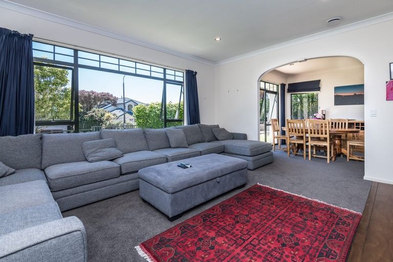 Photo of property in 2 Ridley Green, Churton Park, Wellington, 6037