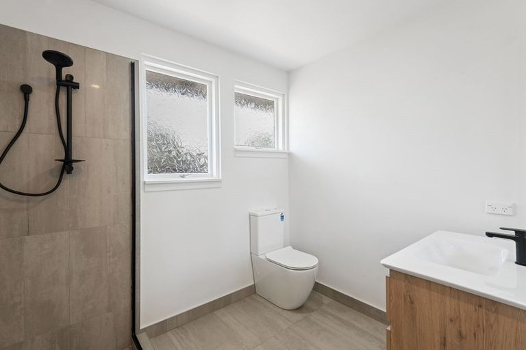 Photo of property in 2/225 Greers Road, Bryndwr, Christchurch, 8053