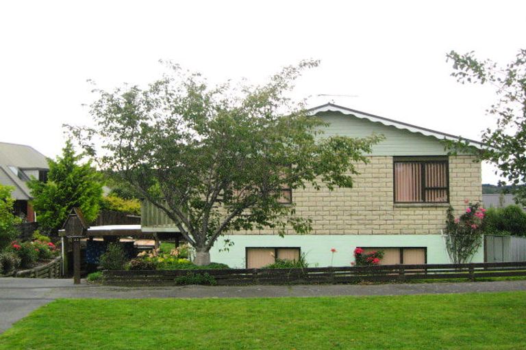 Photo of property in 25 Walton Park Avenue, Fairfield, Dunedin, 9018