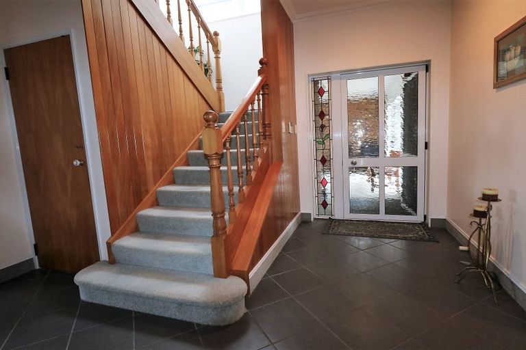 Photo of property in 64 Richmond Road, Carterton, 5713