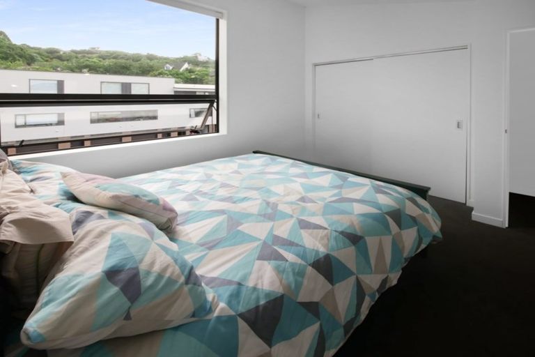 Photo of property in 8 Thatcher Crescent, Crofton Downs, Wellington, 6035