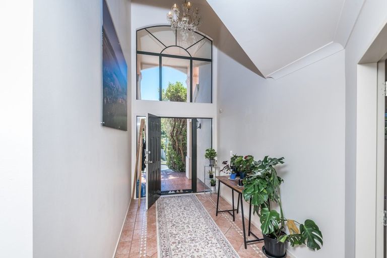 Photo of property in 2 Ridley Green, Churton Park, Wellington, 6037