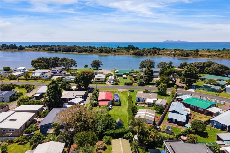 Photo of property in 9a Roretana Drive, Athenree, Waihi Beach, 3177