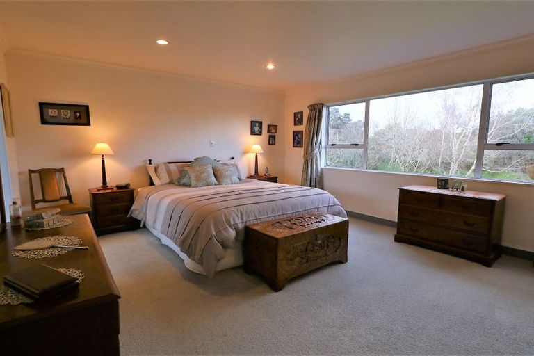 Photo of property in 64 Richmond Road, Carterton, 5713