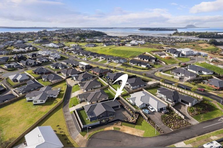 Photo of property in 6 Herring Place, Omokoroa, 3114