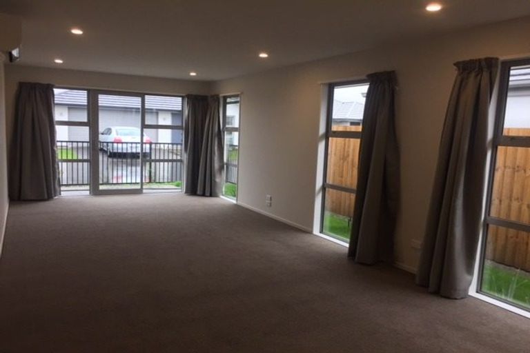 Photo of property in 5 Robalan Close, Halswell, Christchurch, 8025