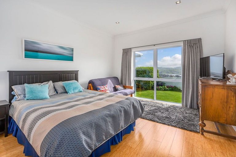 Photo of property in 9 Ships Cove, Whitby, Porirua, 5024