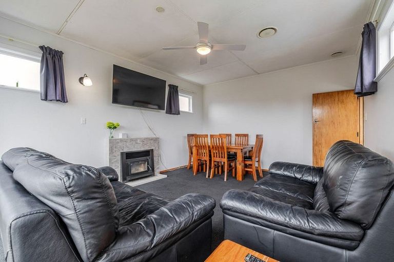 Photo of property in 12 Carthew Street, Feilding, 4702