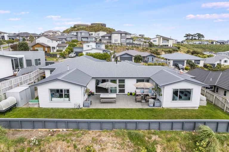 Photo of property in 10 Wangapeka Way, Aotea, Porirua, 5024