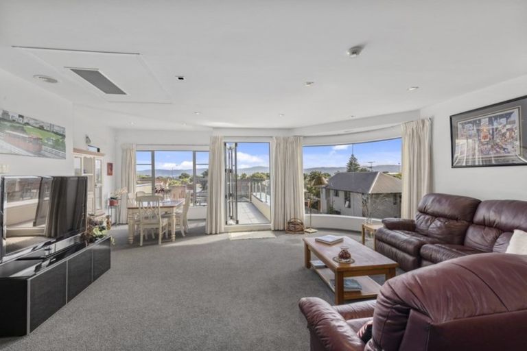 Photo of property in 205 Muritai Road, Eastbourne, Lower Hutt, 5013