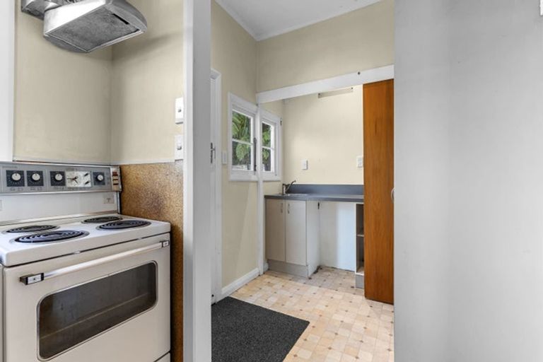 Photo of property in 20 Frankley Road, Westown, New Plymouth, 4310