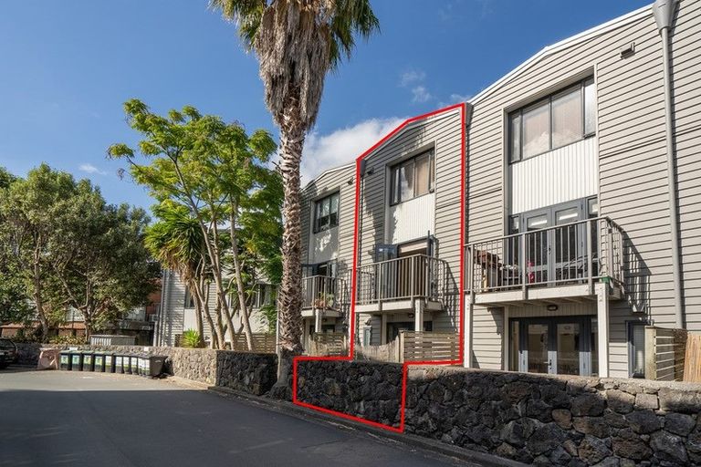 Photo of property in 4 Dovedale Place, Parnell, Auckland, 1010