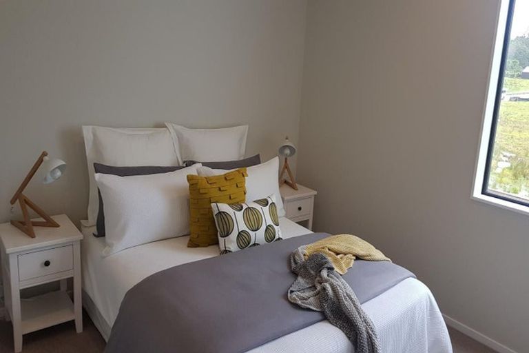 Photo of property in 13 Cambie Avenue, Red Beach, 0932