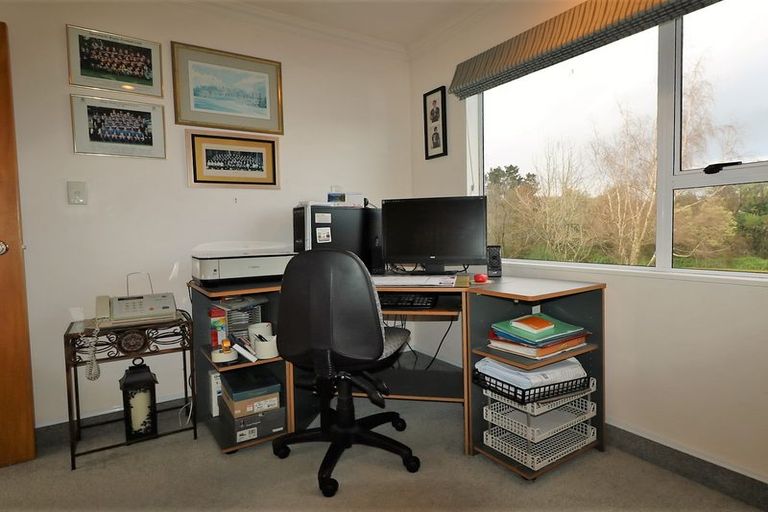 Photo of property in 64 Richmond Road, Carterton, 5713