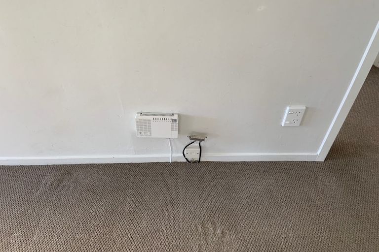 Photo of property in 2/26 Ludlow Terrace, Totara Vale, Auckland, 0627