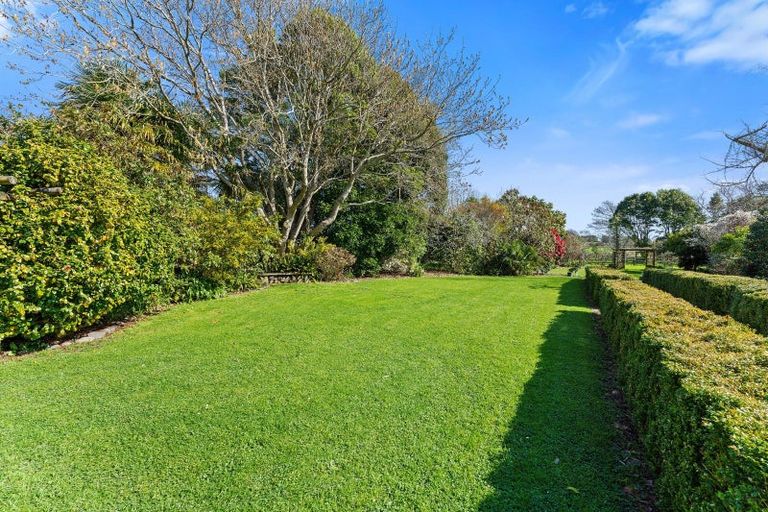 Photo of property in 15 Gleeson Road, Manakau, Levin, 5573