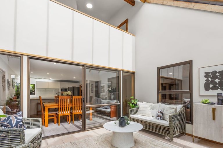 Photo of property in 16 Felstead Place, Avonhead, Christchurch, 8042