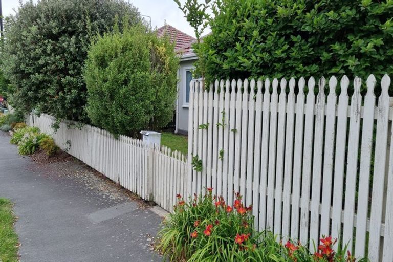 Photo of property in 2/124 Osborne Street, Waltham, Christchurch, 8011