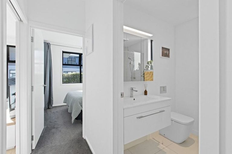 Photo of property in 4/445 Hibiscus Coast Highway, Orewa, 0931