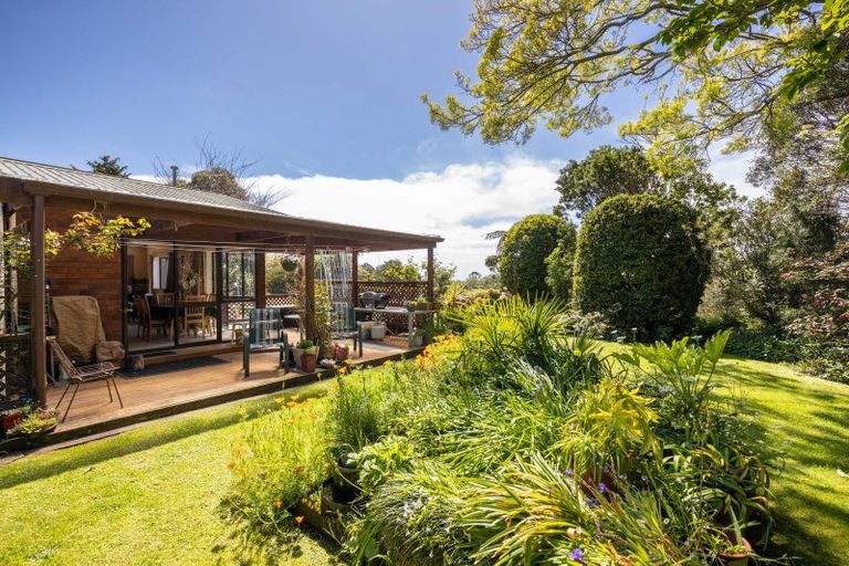 Photo of property in 2 Byron Place, Whalers Gate, New Plymouth, 4310