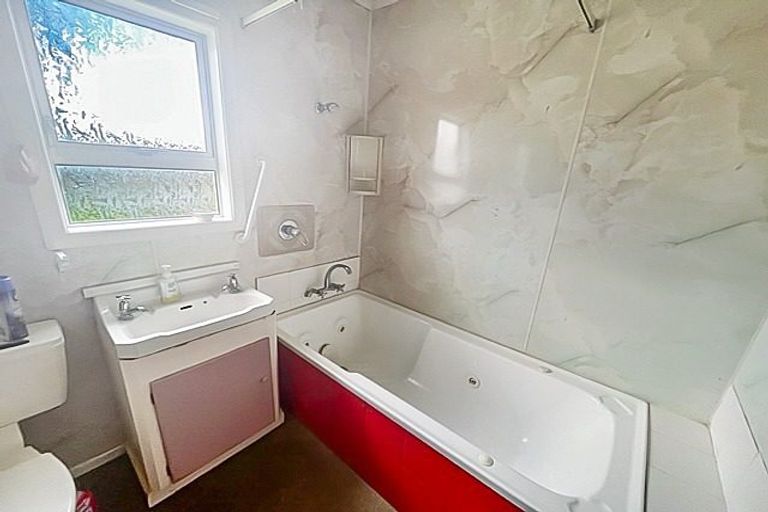 Photo of property in 15 Cramond Street, Tokoroa, 3420