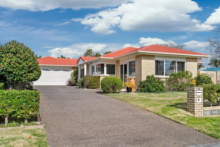 Photo of property in 94 Gravatt Road, Papamoa Beach, Papamoa, 3118