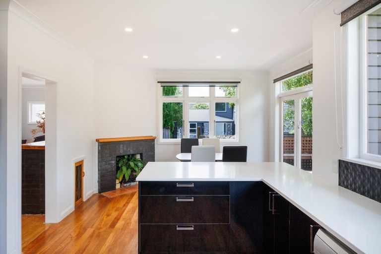 Photo of property in 230 Victoria Avenue, Hokowhitu, Palmerston North, 4410