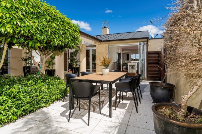 Photo of property in 7 Eric Price Avenue, Takapuna, Auckland, 0620