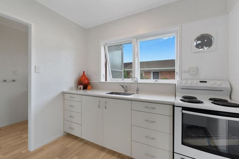 Photo of property in 4/768 Beach Road, Browns Bay, Auckland, 0630