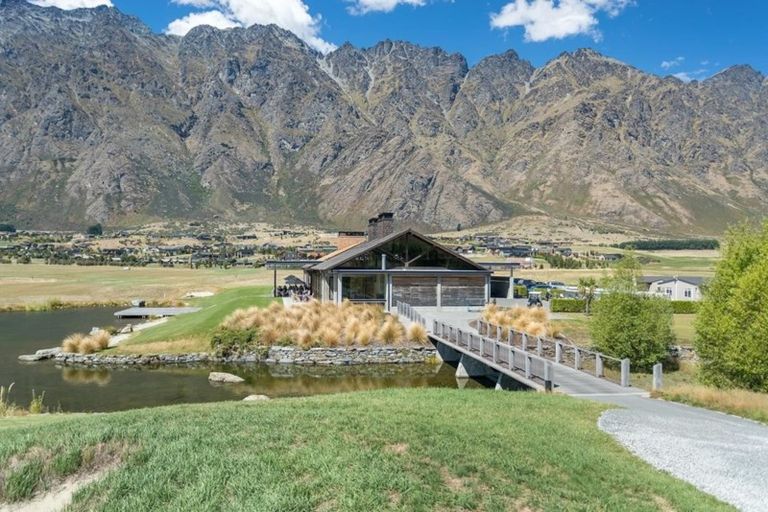 Photo of property in 19 Falconer Rise, Jacks Point, Queenstown, 9371